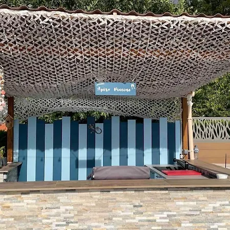 T3 Prive Avec Vue Et Acces Piscine *