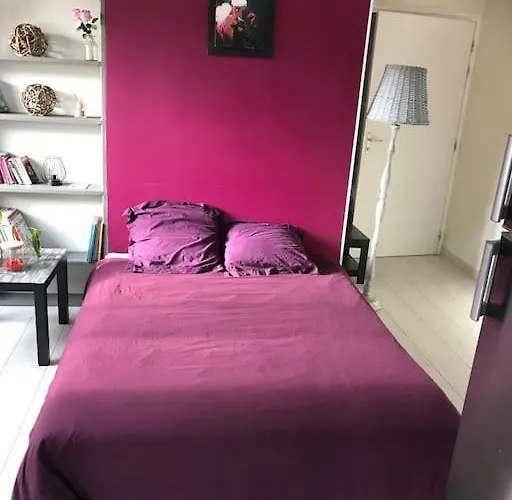 T2 Privé Avec Vue Et Accès Piscine Casa vacanze *